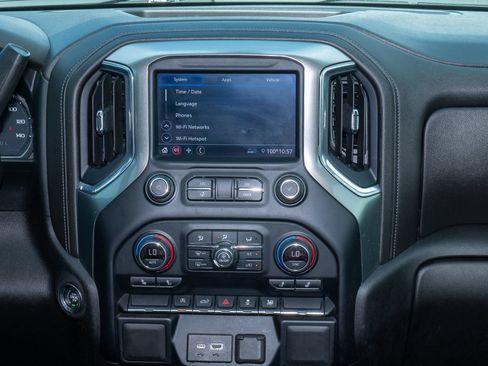 Used 2021 Chevrolet Silverado 1500 LT RWD image 21