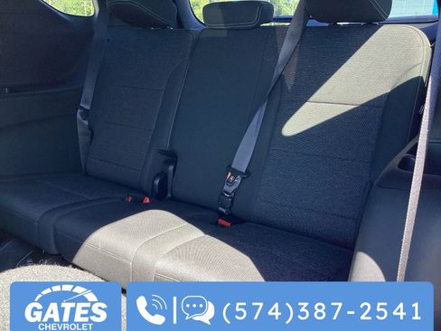 Used 2025 Chevrolet Traverse LT image 20