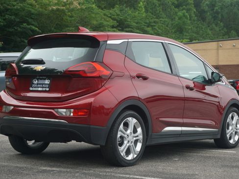 Used 2020 Chevrolet Bolt LT image 9