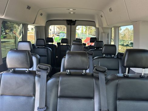 Used 2024 Ford Transit 350 XL image 18