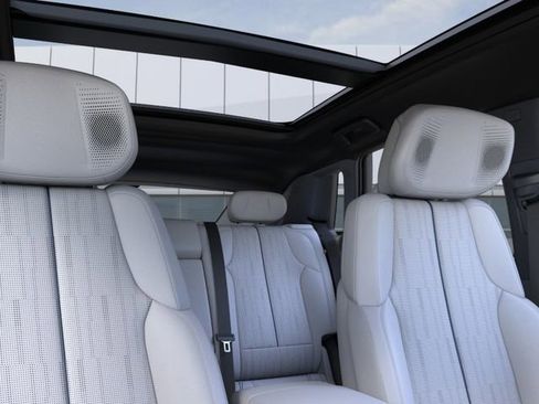 New 2026 Cadillac Lyriq Premium Luxury image 24