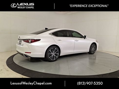 New 2025 Lexus ES 350 w/ Premium Package image 3