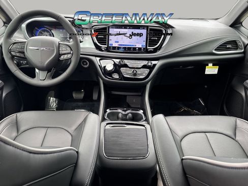 New 2026 Chrysler Pacifica Limited w/ S Appearance Package image 12