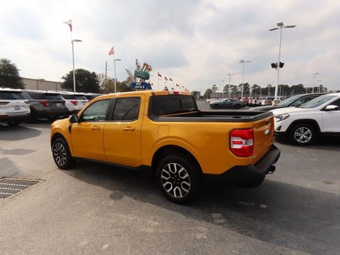 Used 2022 Ford Maverick Lariat w/ Lariat Luxury Package image 16