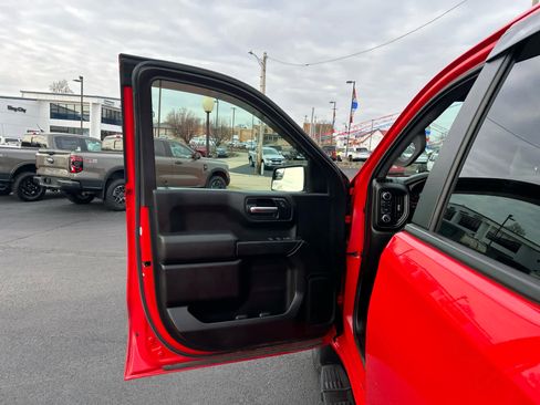 Used 2019 Chevrolet Silverado 1500 Custom Trail Boss image 16