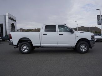 New 2026 RAM 2500 Tradesman AWD/4WD video 3