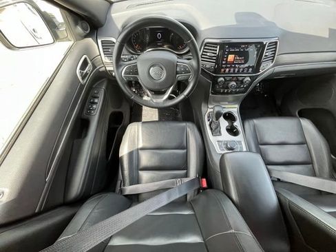 Used 2022 Jeep Grand Cherokee Limited AWD/4WD image 25