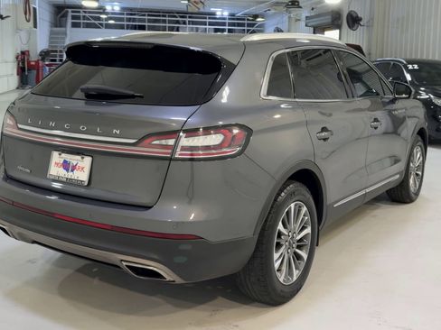 Used 2023 Lincoln Nautilus FWD image 9