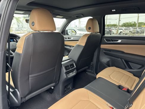 New 2026 Volkswagen Atlas Cross Sport SEL R-Line AWD/4WD image 17