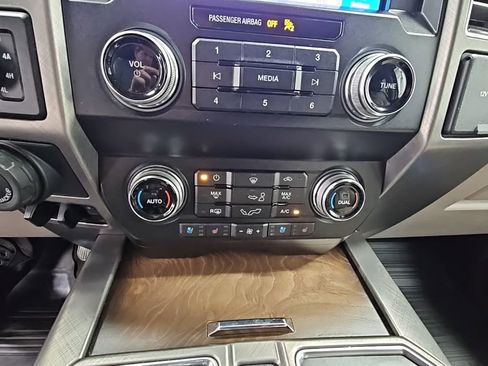 Used 2019 Ford F150 Limited w/ Trailer Tow Package image 20