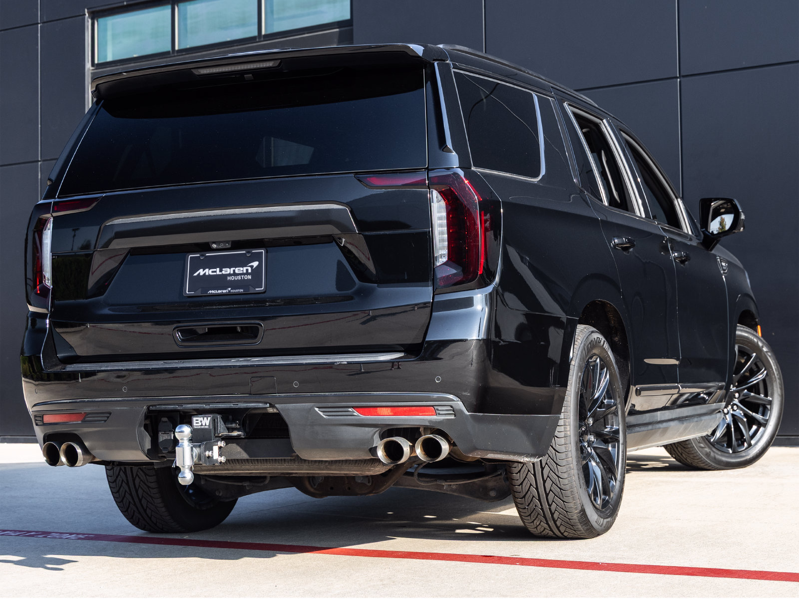 Used 2021 GMC Yukon Denali w/ Denali Premium Package RWD image 8