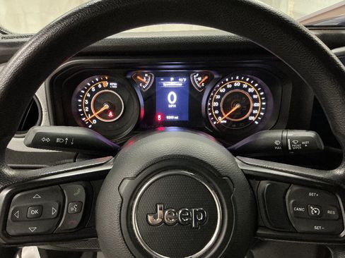 Used 2024 Jeep Gladiator Sport AWD/4WD image 13