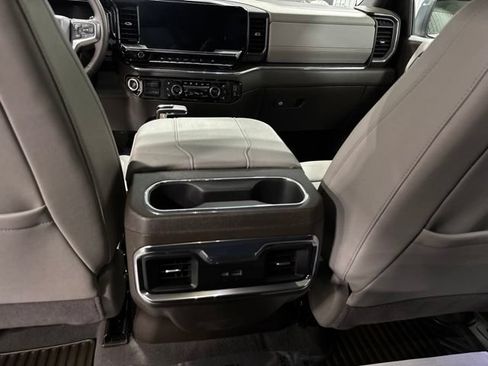 Used 2025 Chevrolet Silverado 1500 LTZ AWD/4WD image 21