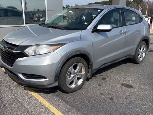 Used 2016 Honda HR-V LX image 1