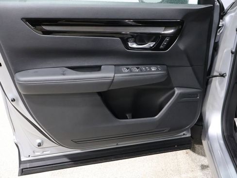 Used 2025 Honda CR-V EX-L image 12