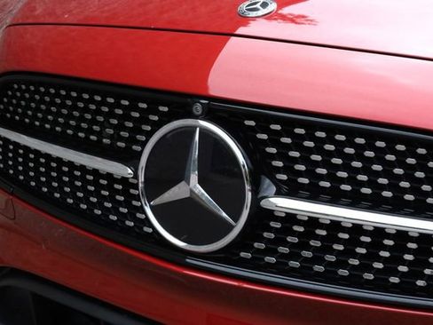 Used 2021 Mercedes-Benz E 350 Sedan image 23