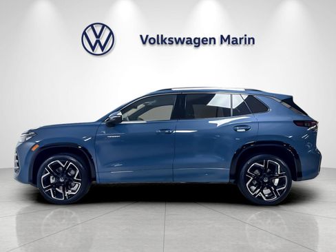 New 2026 Volkswagen Tiguan SEL R-Line AWD/4WD image 2