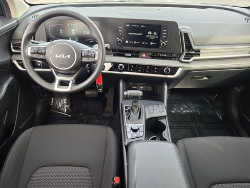 Used 2024 Kia Sportage LX image 17