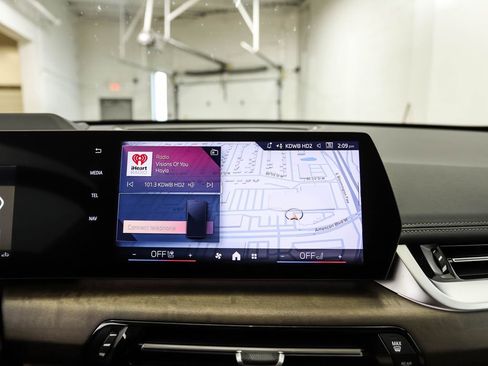 Used 2025 BMW X1 xDrive28i w/ Technology Package image 15