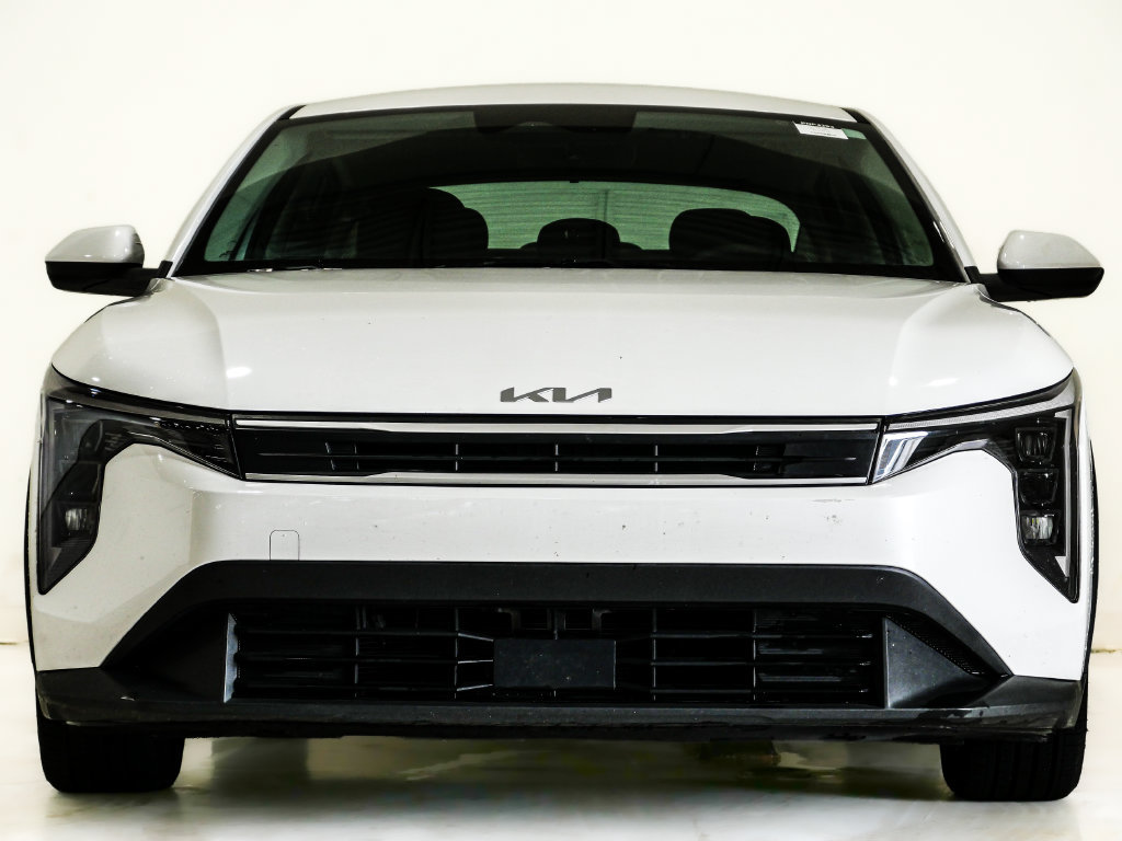 Used 2025 Kia K4 FWD image 2