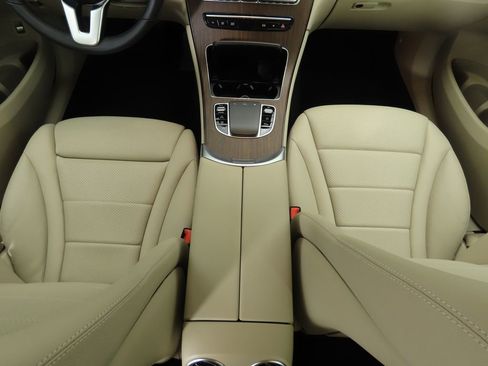 Certified 2022 Mercedes-Benz GLC 300 image 16