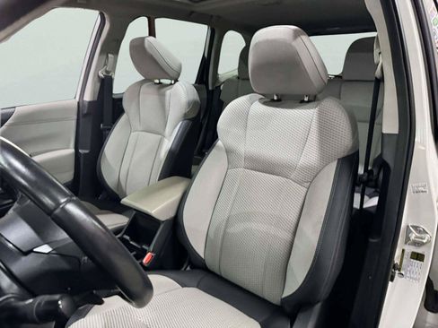 Used 2023 Subaru Forester Premium AWD/4WD image 26