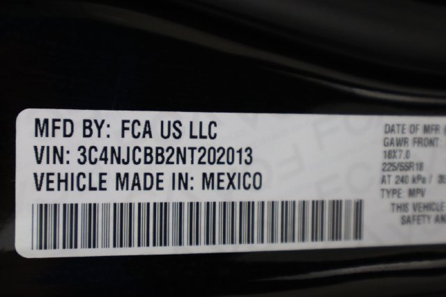Used 2022 Jeep Compass Latitude FWD image 33
