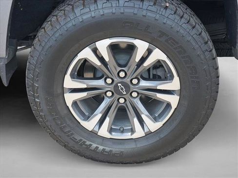 Used 2022 Chevrolet Colorado Z71 w/ Safety Package RWD image 14