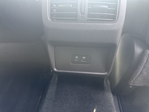 Certified 2023 Nissan Rogue SV w/ SV Premium B Package FWD image 18