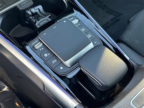 Used 2023 Mercedes-Benz EQB 250+ image 31