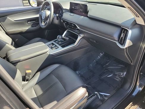 Used 2026 MAZDA CX-90 3.3 Turbo w/ Preferred Package AWD/4WD image 19