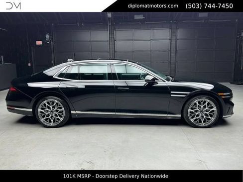 Used 2025 Genesis G90 3.5T AWD/4WD image 7