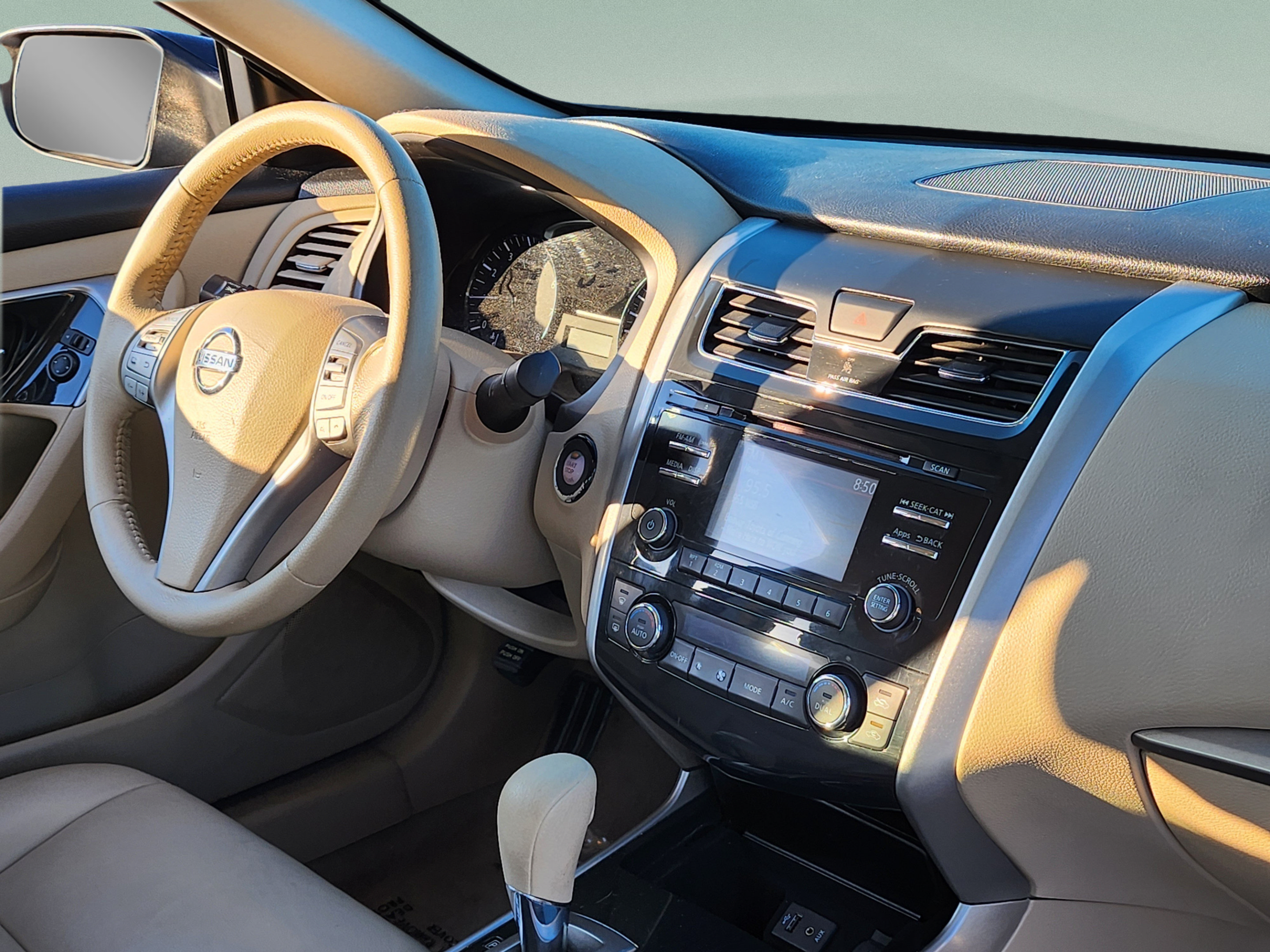 Used 2014 Nissan Altima 2.5 SV FWD image 29