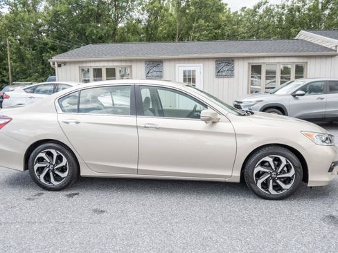 Used 2017 Honda Accord EX-L image 13
