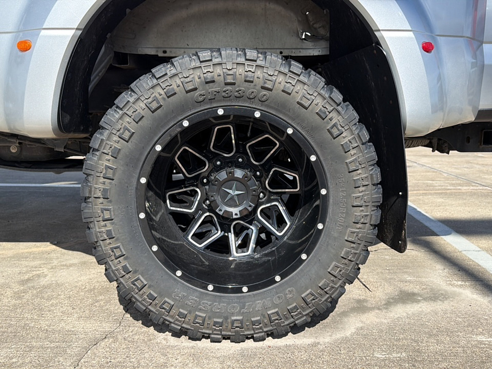 Used 2019 Ford F350 Lariat w/ Lariat Ultimate Package AWD/4WD image 6