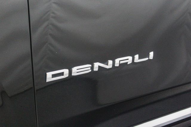 Used 2023 GMC Yukon Denali AWD/4WD image 10