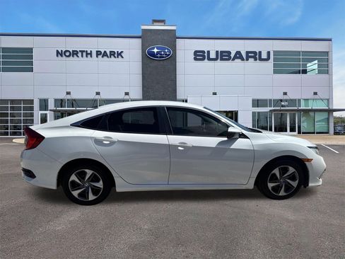 Used 2019 Honda Civic LX image 2