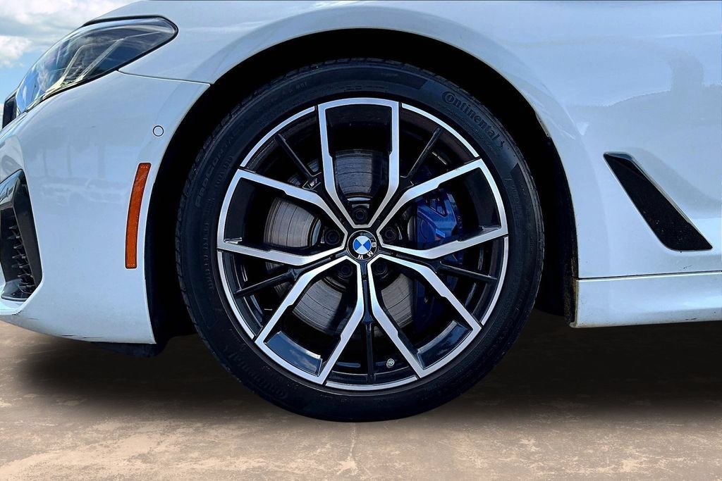 Used 2021 BMW 540i w/ M Sport Package RWD image 31
