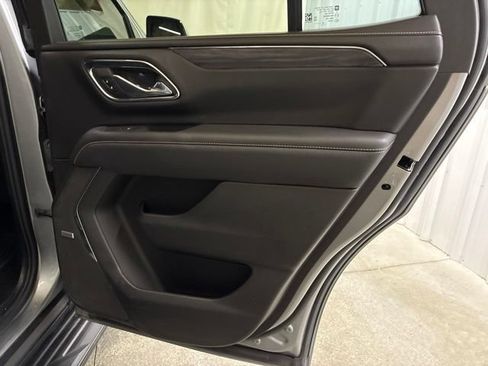 Used 2023 GMC Yukon SLT AWD/4WD image 25
