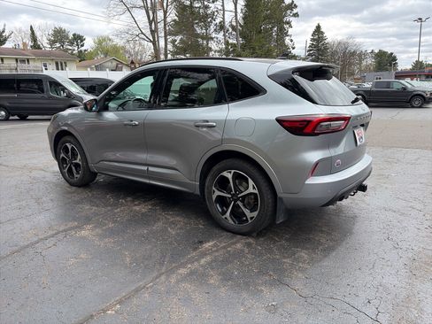 Used 2023 Ford Escape ST-Line Select w/ Tech Pack #1 AWD/4WD image 4