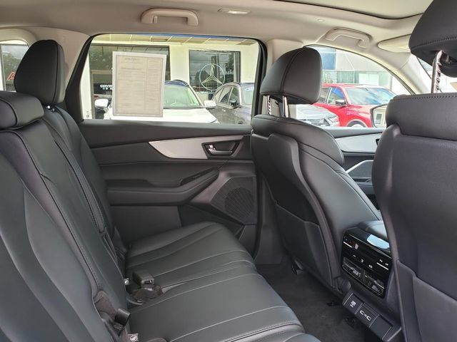 Used 2023 Acura MDX SH-AWD image 18