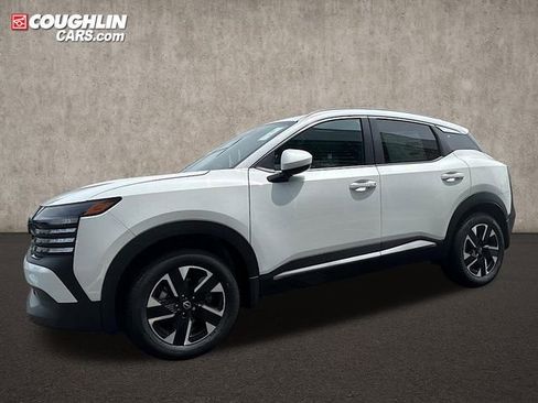 New 2025 Nissan Kicks SV w/ SV Premium Package AWD/4WD image 9