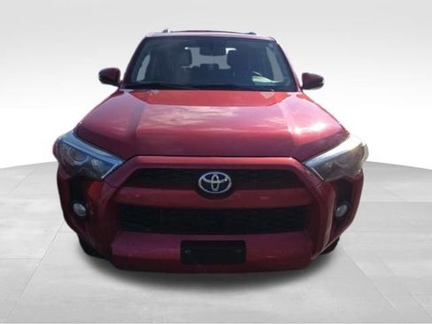 Used 2016 Toyota 4Runner SR5 Premium w/ Four Season Floor Mat Package image 10