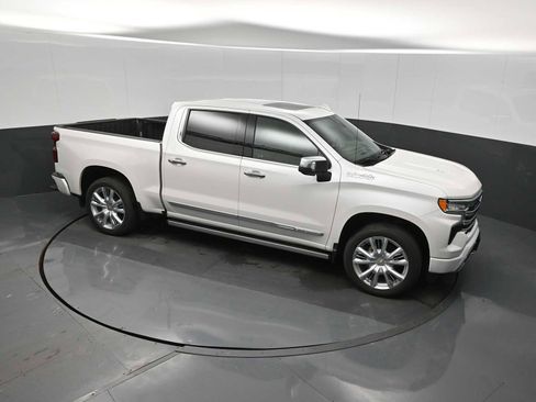Used 2024 Chevrolet Silverado 1500 High Country image 10