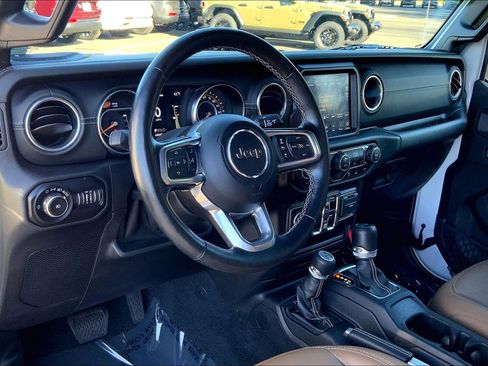 Certified 2021 Jeep Wrangler Unlimited Sahara w/ Dual Top Group image 16