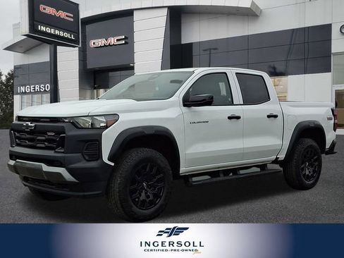 Used 2024 Chevrolet Colorado Trail Boss image 4