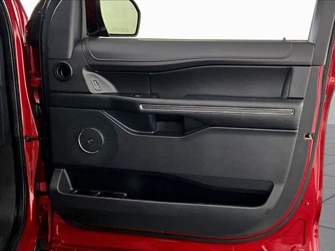 Used 2022 Ford Expedition Limited RWD image 20