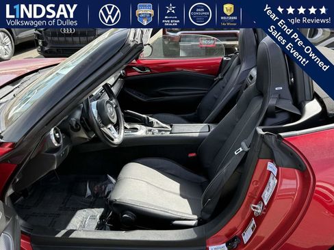 Used 2023 MAZDA MX-5 Miata Grand Touring w/ Weather Package image 11