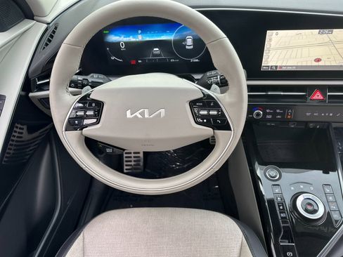 Certified 2023 Kia Niro Wave image 14