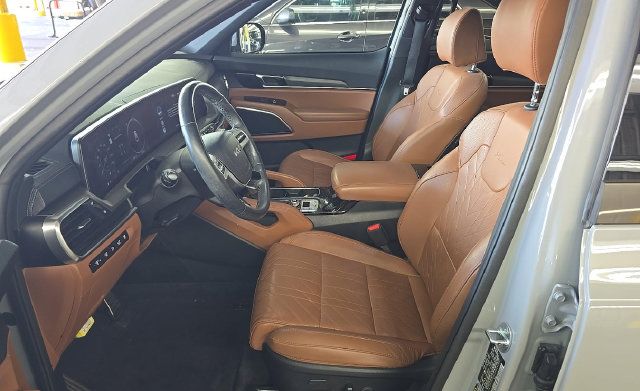 Used 2024 Kia Telluride SX X-Line AWD/4WD image 4